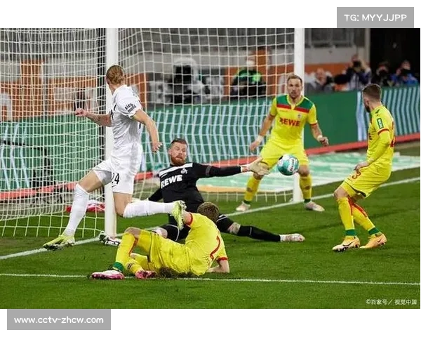 球迷闯入科隆与汉堡赛场 被警方及时逮捕